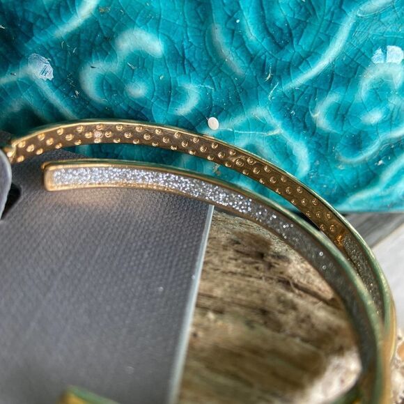 Gold Etched C Hoops Daisy Fuentes Fashion Earrings - Picture 5 of 8